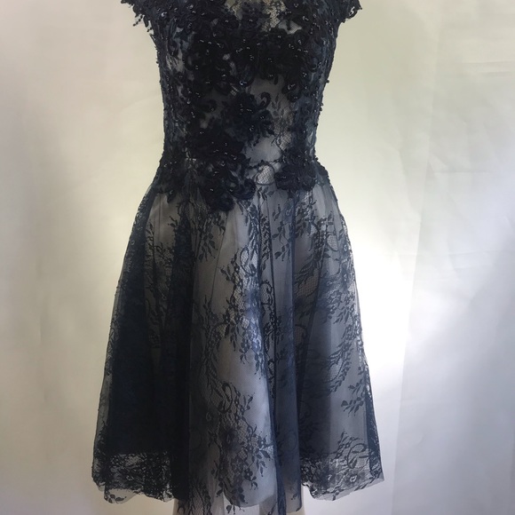 Dresses & Skirts - NWOT👠 Stunning SEXY  mini prom Evening dress
